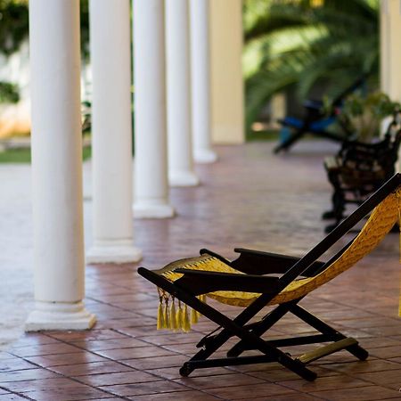 Hotel Hacienda De Исамал Екстериор снимка