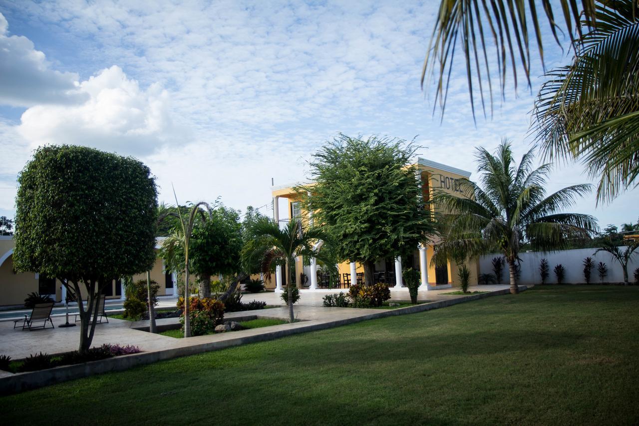 Hotel Hacienda De Исамал Екстериор снимка