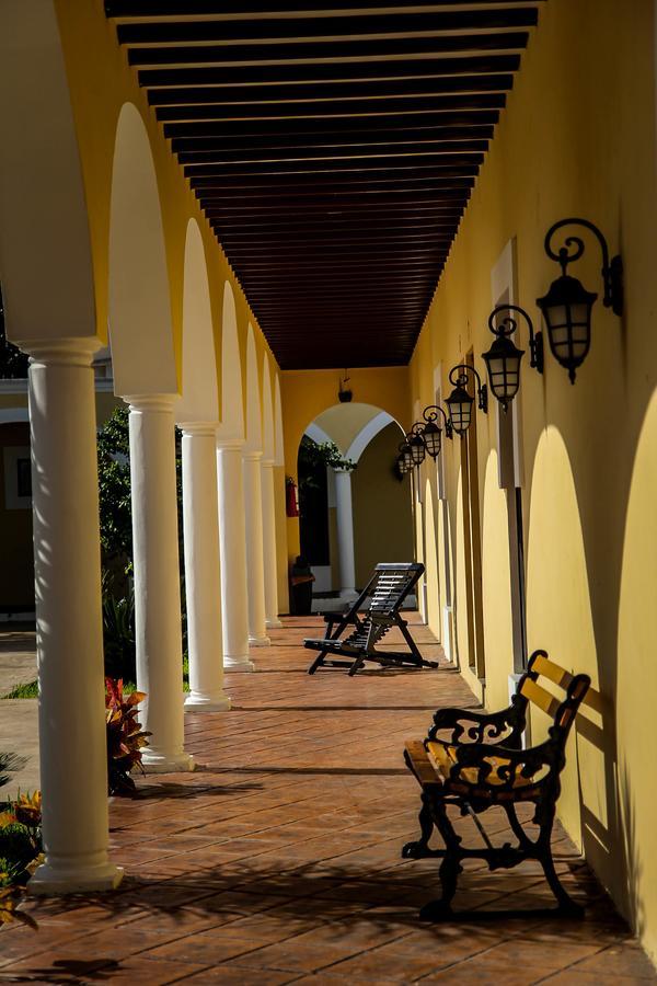 Hotel Hacienda De Исамал Екстериор снимка